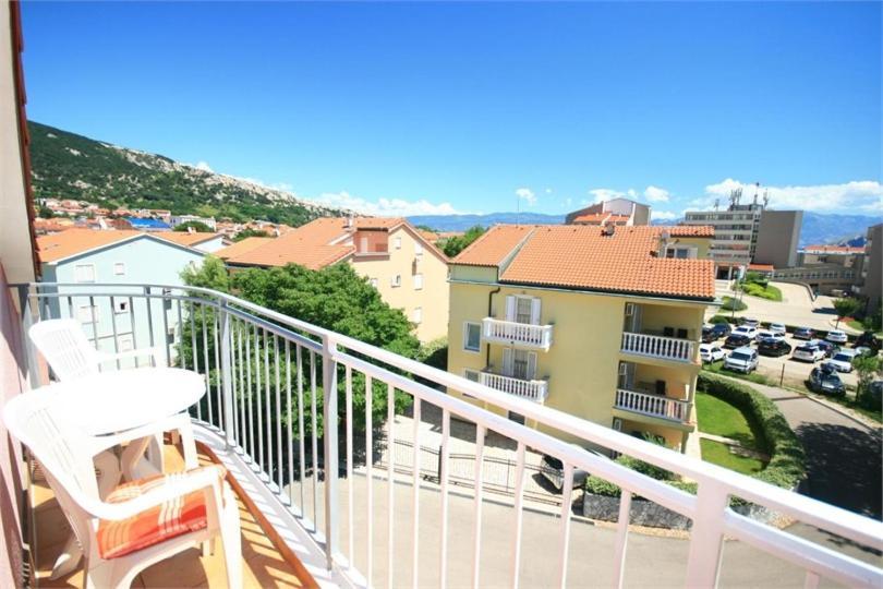 Beautiful Apartment Lovorka 6 , Baska, Krk 외부 사진