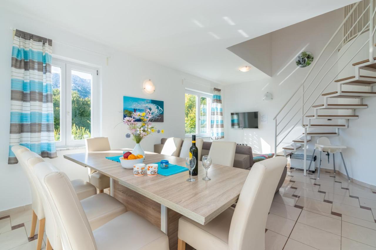 Beautiful Apartment Lovorka 6 , Baska, Krk 외부 사진