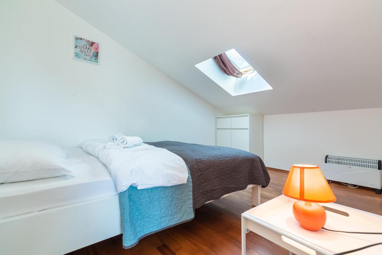 Beautiful Apartment Lovorka 6 , Baska, Krk 외부 사진
