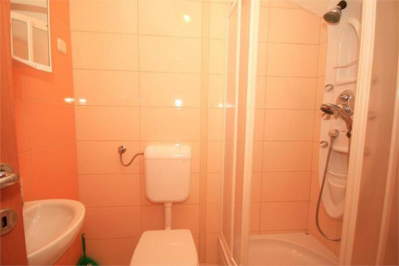 Beautiful Apartment Lovorka 6 , Baska, Krk 외부 사진
